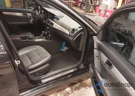 2013 Mercedes-Benz C 300 Sport 4Matic из США, поврежденный, VIN WDDGF8AB0DR250955